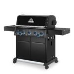 Saber Deluxe Black 3-Burner Gas Grill